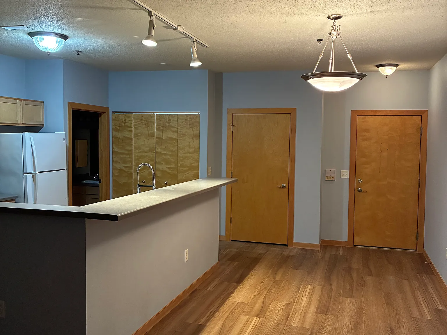 1 bed, 947 sqft, $1,400 — Photo 1