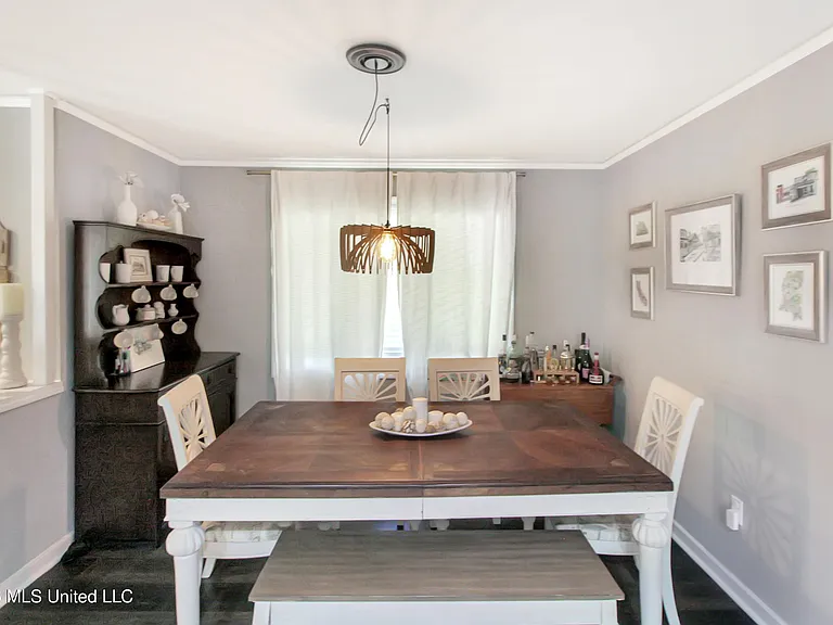 1849 Parkridge Dr — Photo 15
