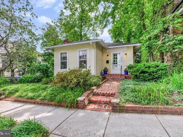 3419 30th St NW, Washington, DC 20008