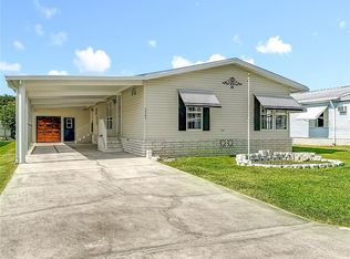 5745 Pawnee St, Zephyrhills, FL 33542