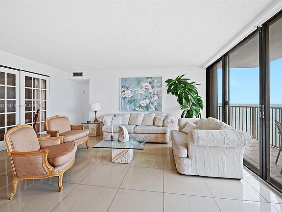 2nd image of 1450 Brickell Bay Dr APT 1407