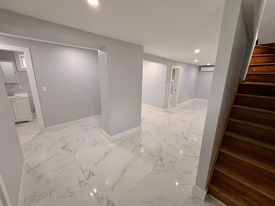 1st image of 23 Belknap Ave Floor 1