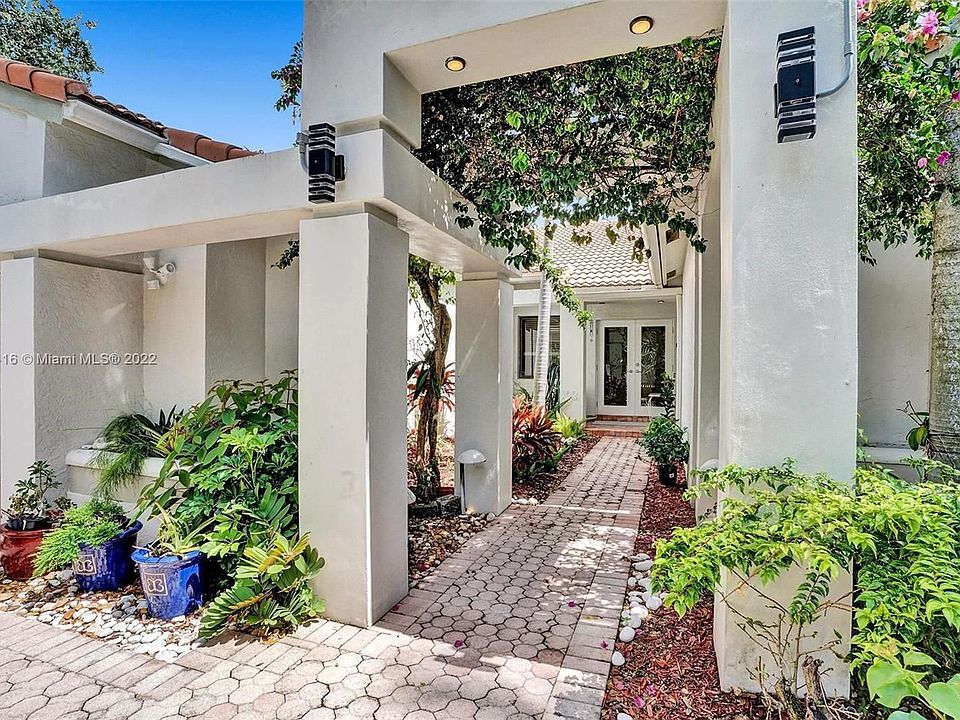 2nd image of 3311 SW 57th Pl