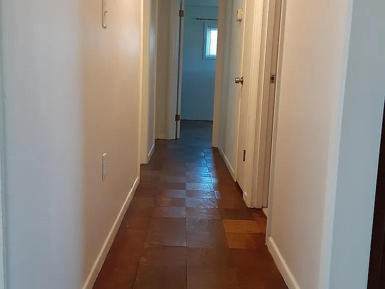222 Moriarty St NW — Photo 8