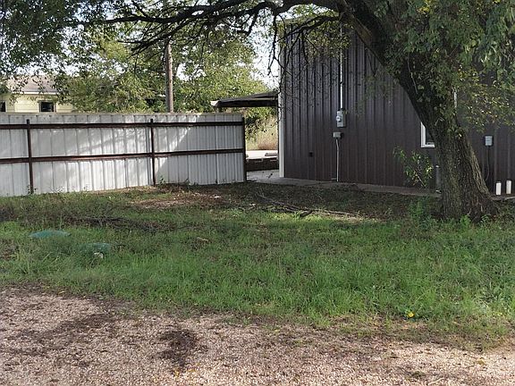 3rd image of 5759 Blackburn Dr