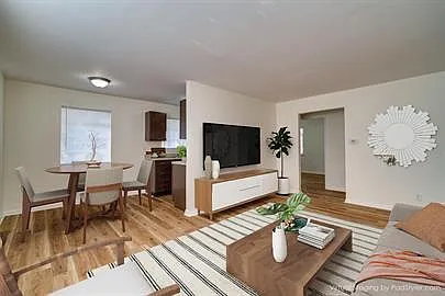 17 Dean Place — Photo 4