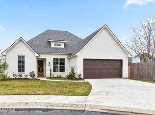 305 Decatur Ln, Lafayette, LA 70503