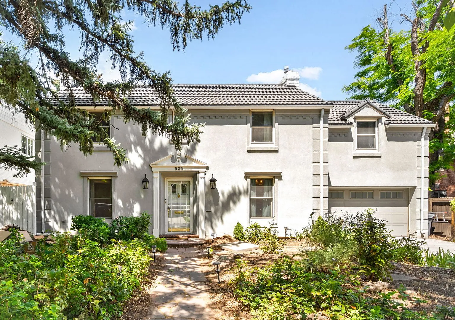 Charming 4BD, 5BA East Denver Home Near 9th & CO — Photo 1