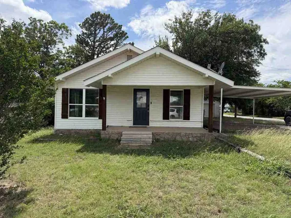 202 S 7th St, Jacksboro, TX 76458