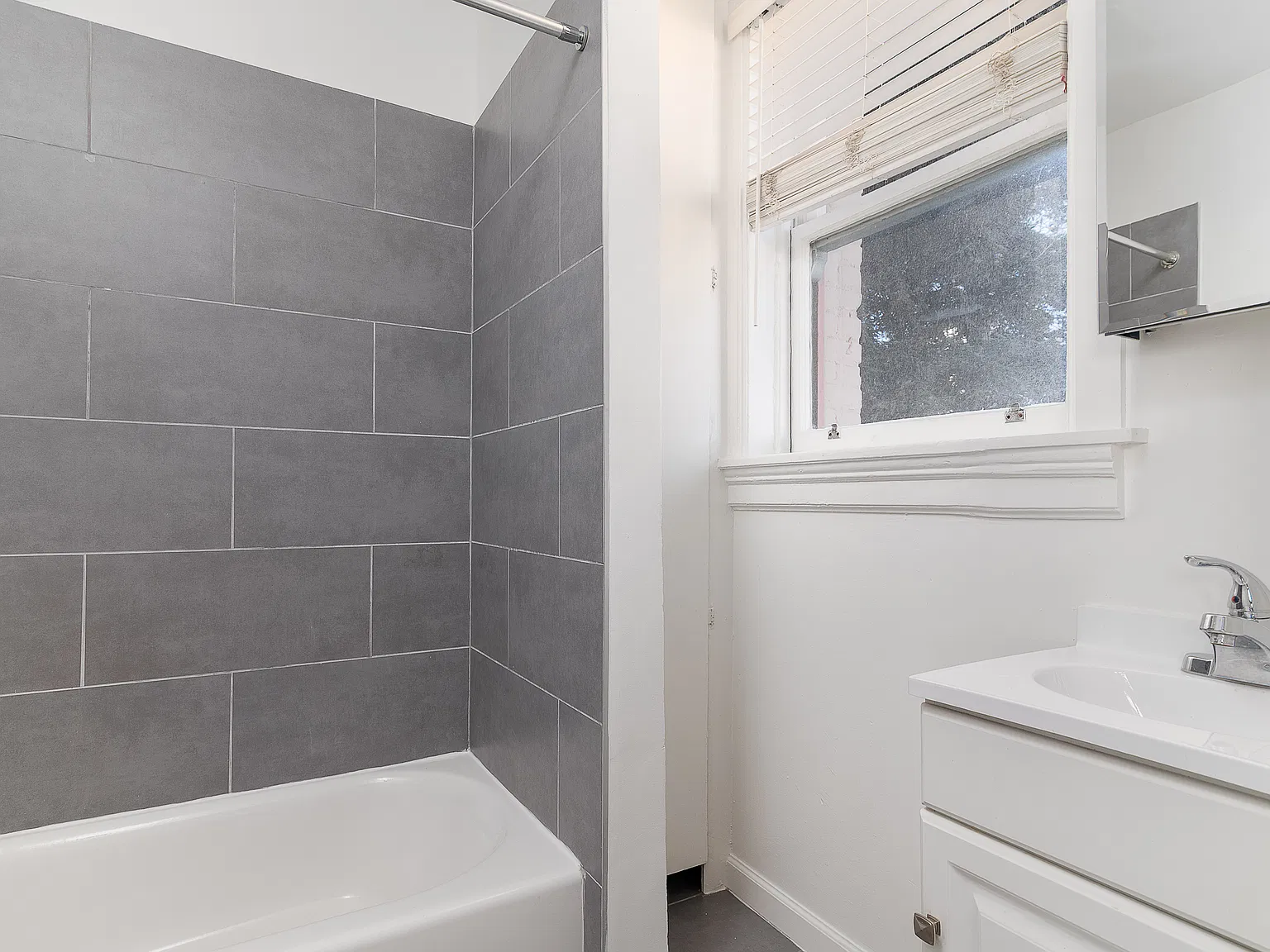 Peralta Apartments | Oakland Living Near Lake Merritt 184 13th Street, Oakland — Photo 4