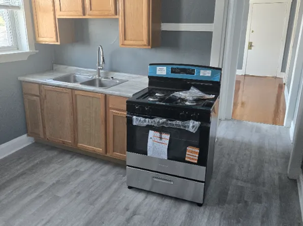 8936 S Ashland Ave Floor 2, Chicago, IL 60620