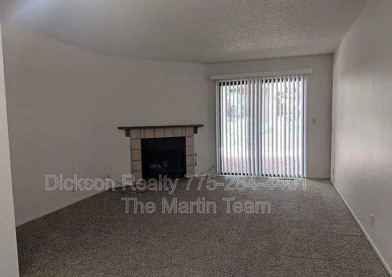 2 bed, 2.0 bath, 891 sqft, $1,755 — Photo 2