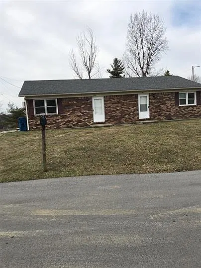 100 Lilly Drive - 1 — Photo 2