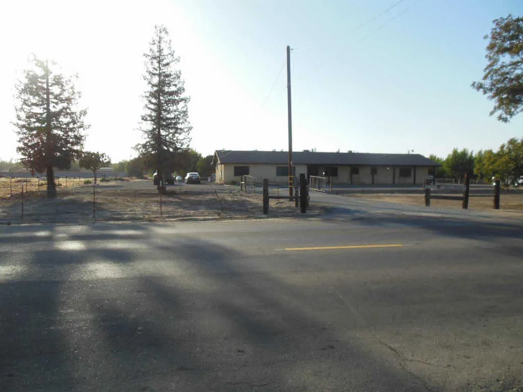 16551 Road 208 photo 1