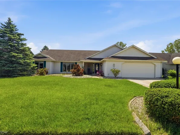 33037 Pebble Brook Dr, North Ridgeville, OH 44039