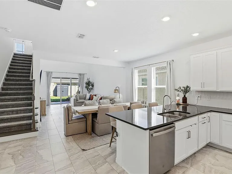 5268 Kildare Pl — Photo 3