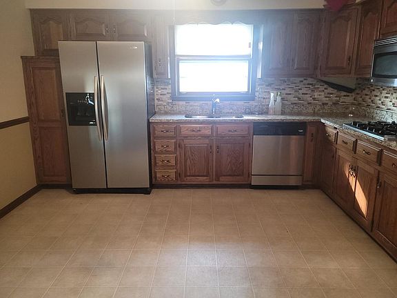 4th image of 16654 Drexel Ave