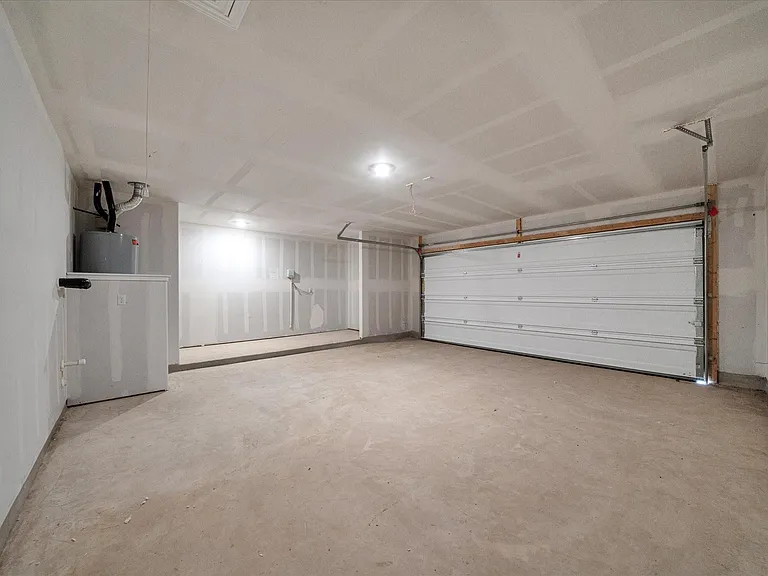 145 Crawford — Photo 34