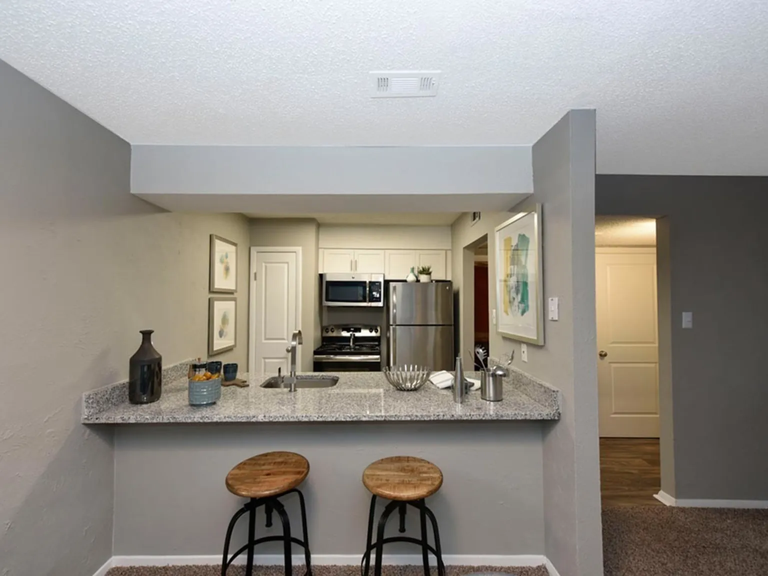 Icon Lakewood — Photo 1