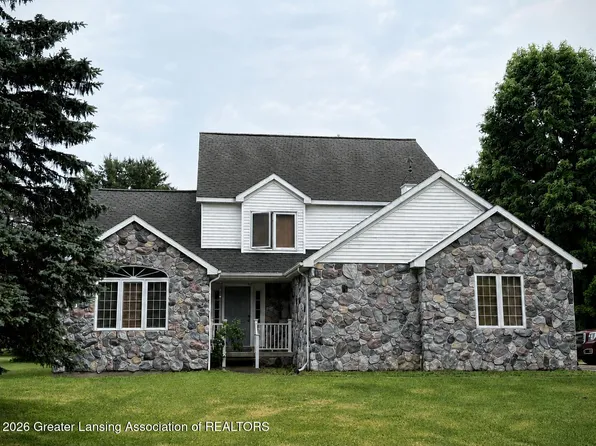 3384 Camino Del Sol Dr, Williamston, MI 48895