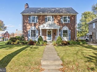 19 Greenview Ln, Havertown, PA 19083