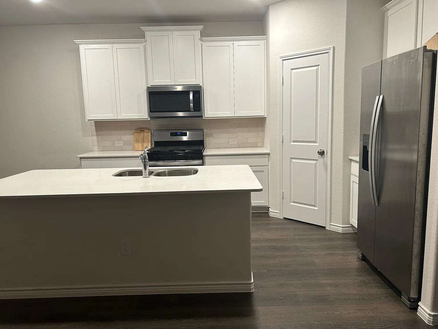 3 bed, 1620 sqft, $2,180 — Photo 4