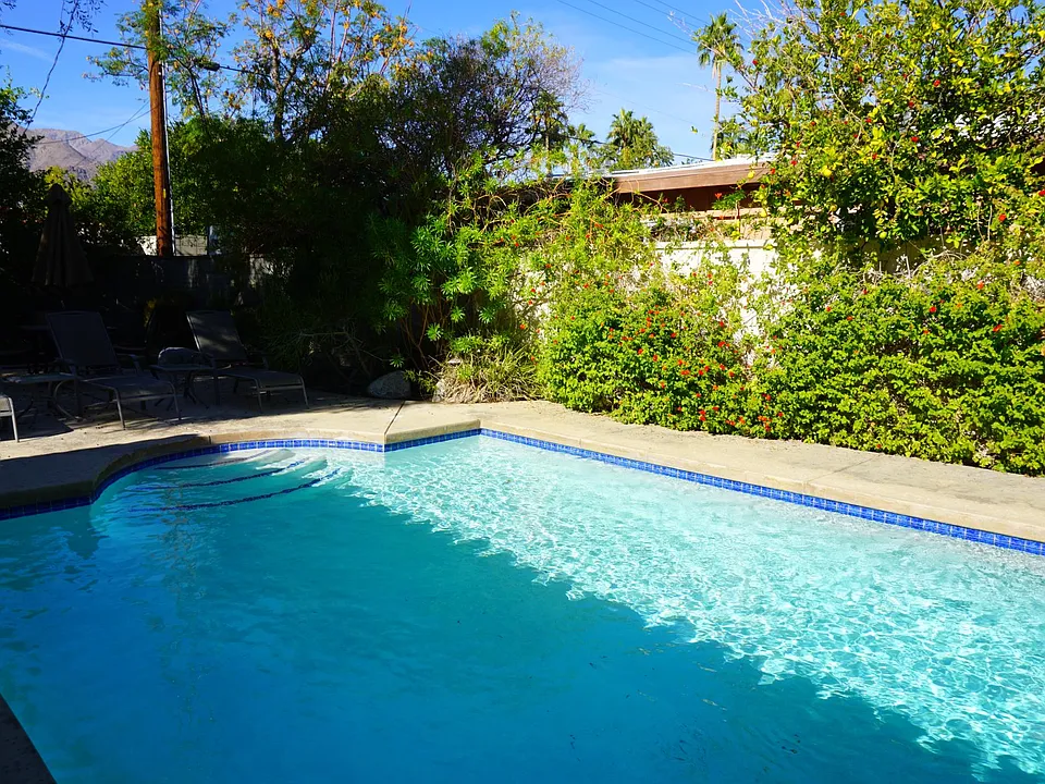 527 N Plaza Amigo