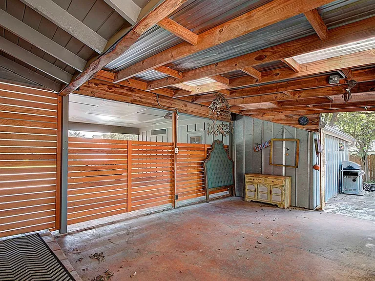 5500 Westminster Drive — Photo 25