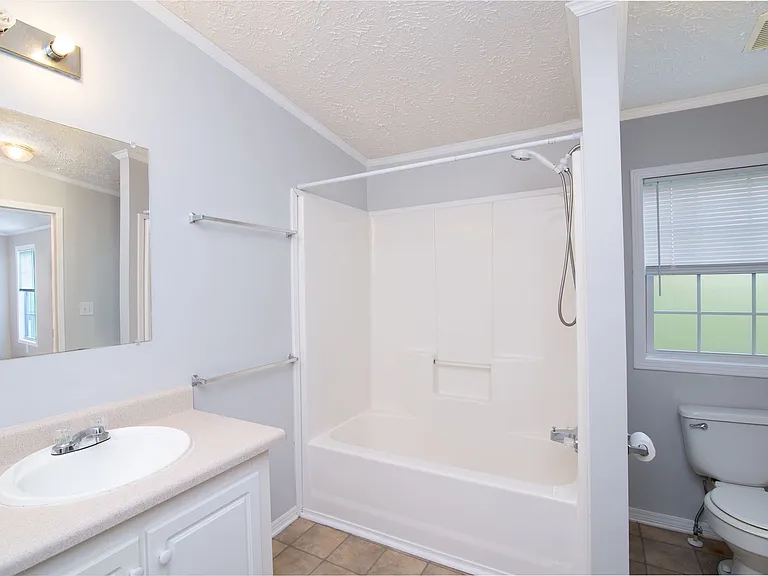 55 Crestview Hts — Photo 9