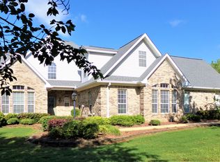 127 Ridgeview Dr, Tupelo, MS 38801