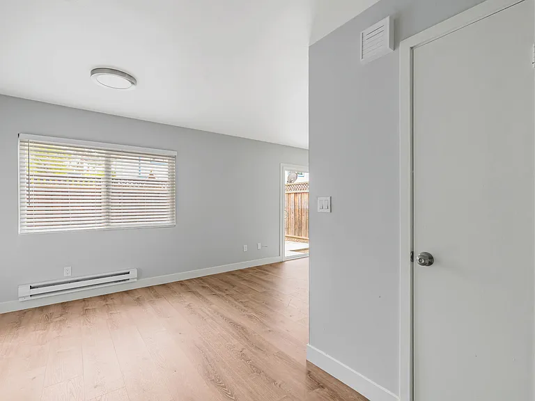 Silicon Valley Apartments — Photo 47