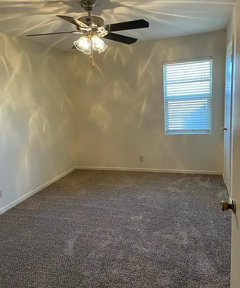 Country Club Apartments — Photo 6