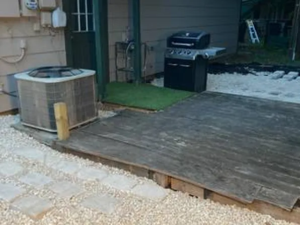 1500 Earle St, San Marcos, TX 78666