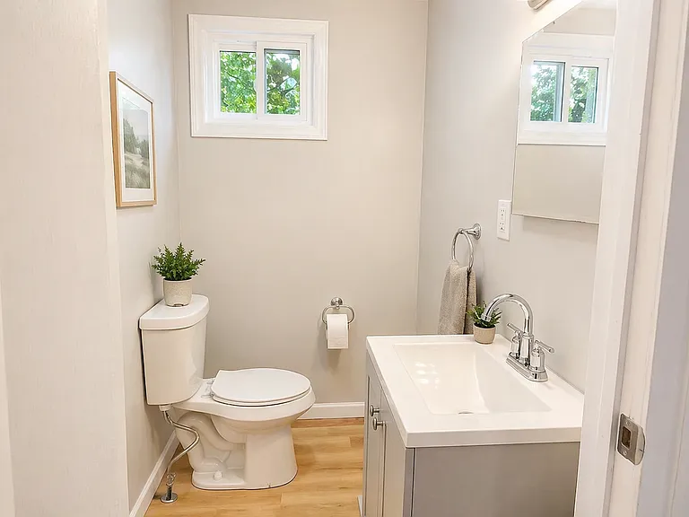 1238 Superior Ave #2 — Photo 6