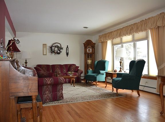3rd image of 12748 S Auburn Ave