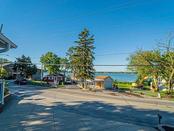 2nd image of 7522 Lake Shore Dr