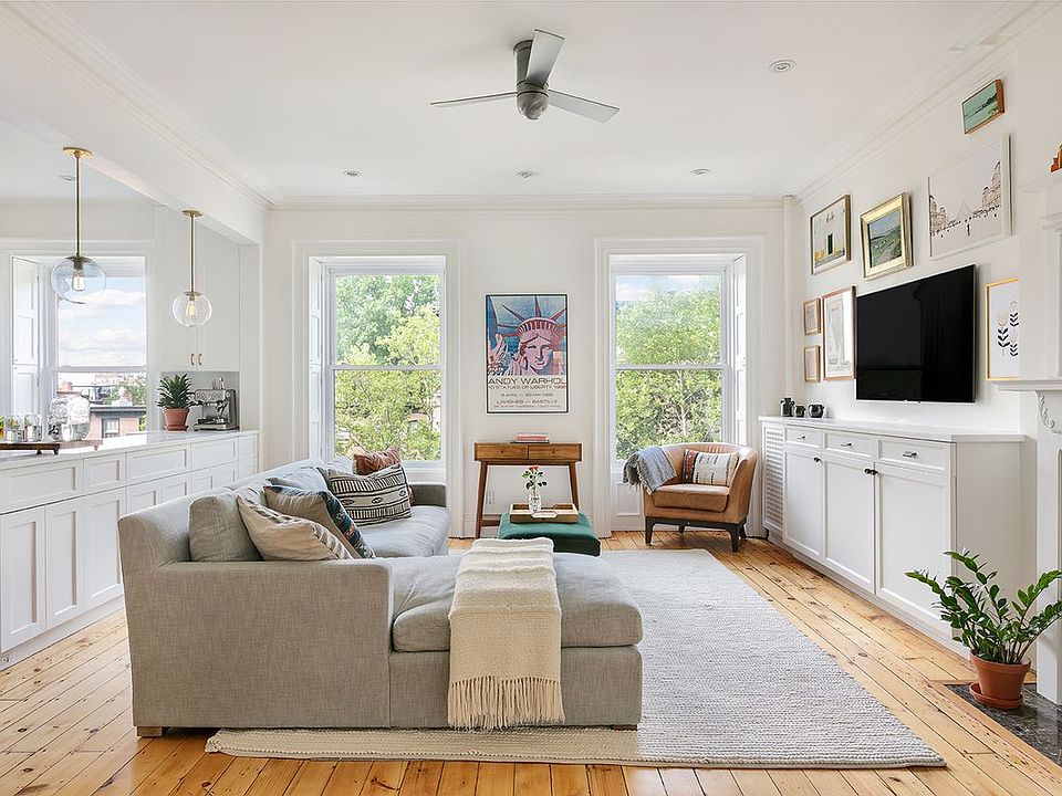 1st image of 214 Park Pl APT 3