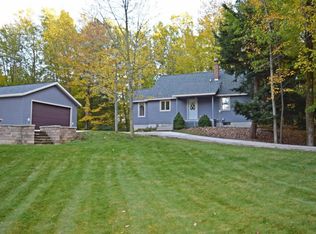 4395 W Fox Farm Rd, Manistee, MI 49660