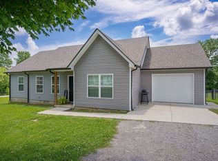 617 Estes St, Smithville, TN 37166