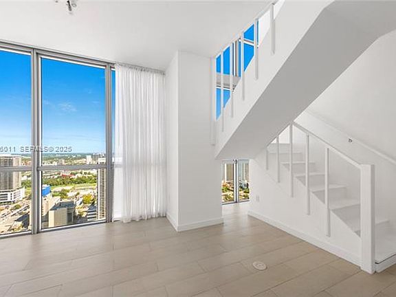 4th image of 1100 Biscayne Blvd Unit 4307