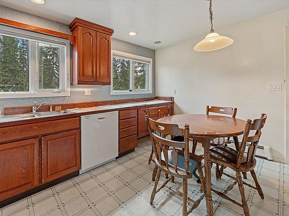 4th image of 206 Madcap Ln