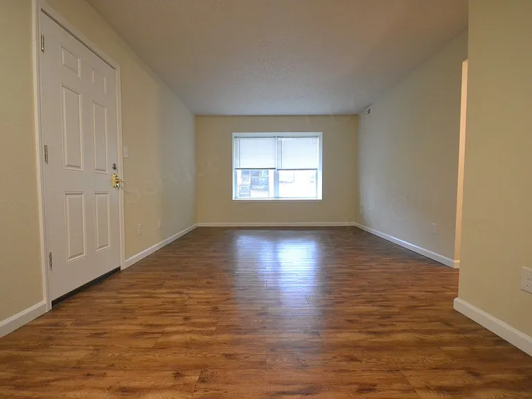 406 Judy St — Photo 10
