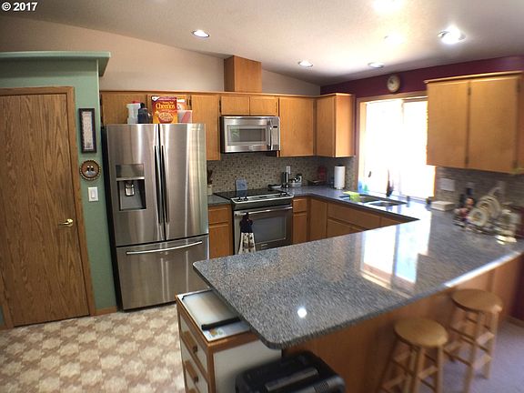 4th image of 7906 NE 54th Way
