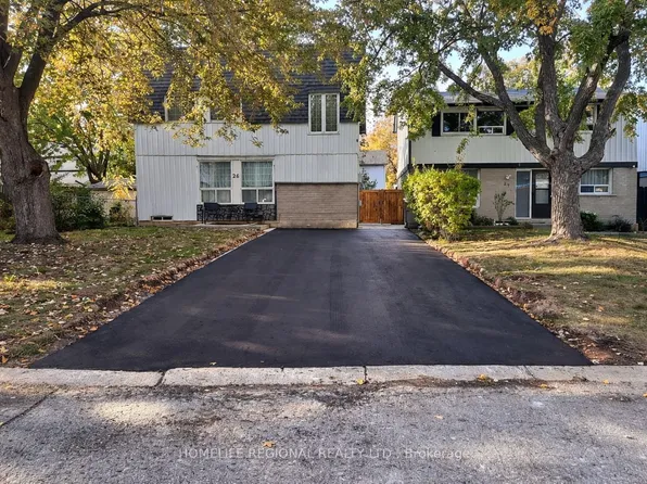 26 Garrison Sq, Brampton, ON L6S 2H3