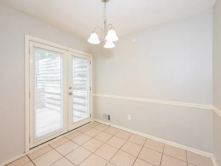5353 Ridgemere Ct — Photo 6