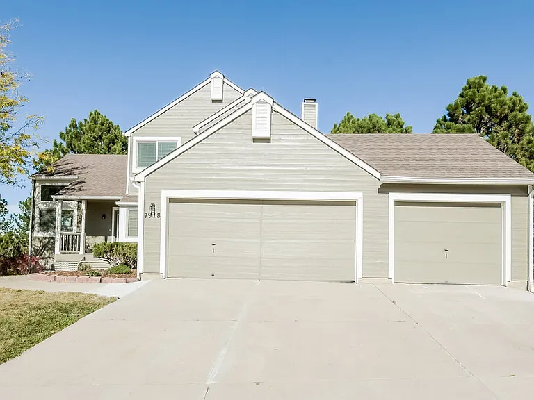 7918 Berkshire Ln — Photo 1
