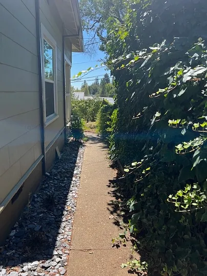 2 bed, 1250 sqft, $1,395 — Photo 2