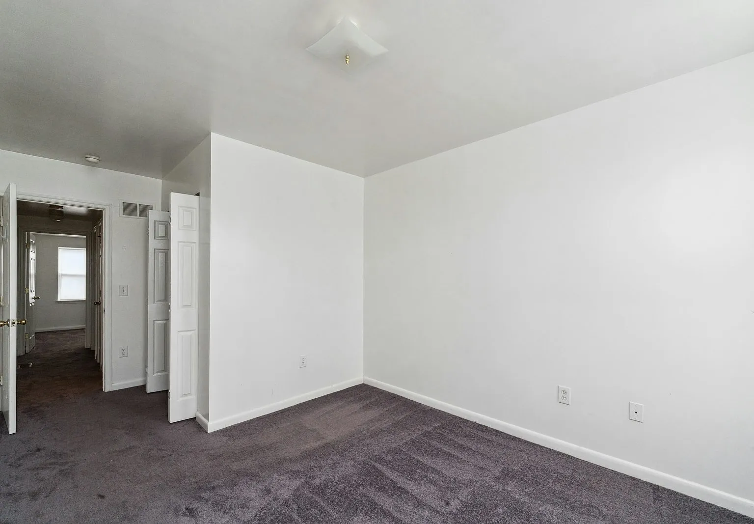 2416 Jefferson Street — Photo 3
