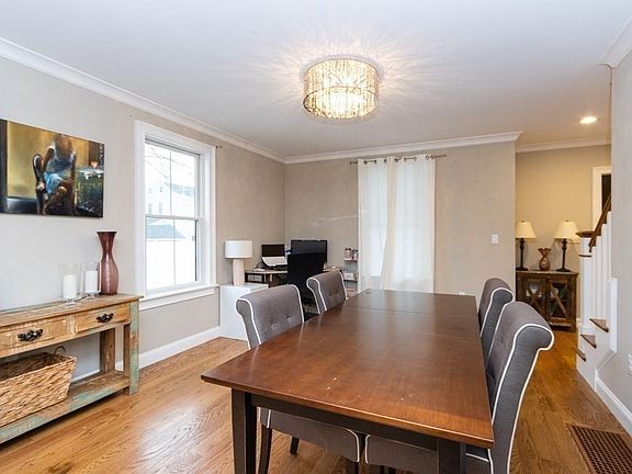 3rd image of 405 Parker St #405