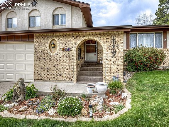 2nd image of 2680 Villa Loma Dr